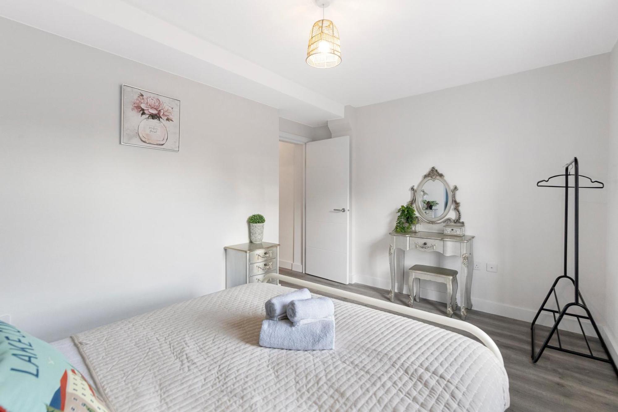 Ipswich Town Center Gem Sleep 5 Apartment Bagian luar foto