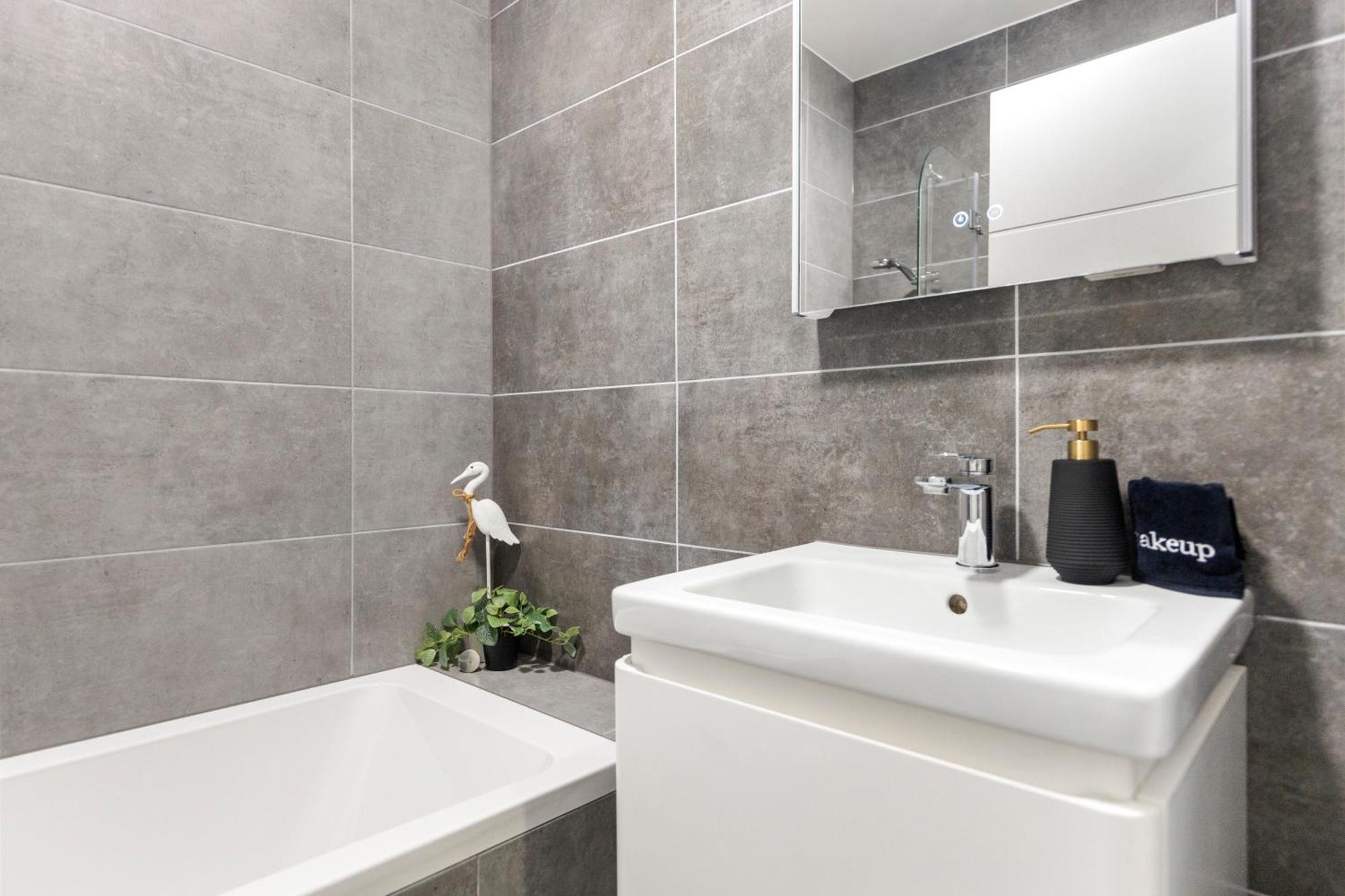 Ipswich Town Center Gem Sleep 5 Apartment Bagian luar foto